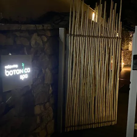 Botanica & Отель 3*