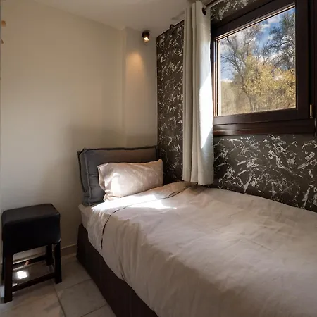Botanica & Otel Kalavryta